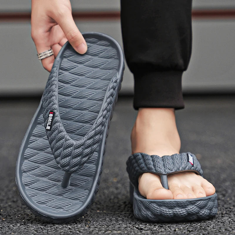New Design Men's Slippers Flip Flops Indoor Outdoor Beach Sandals Soft Sole Slides Men Women Non-slip Home Slippers Flip Flops