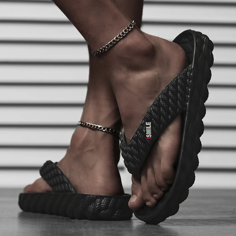 New Design Men's Slippers Flip Flops Indoor Outdoor Beach Sandals Soft Sole Slides Men Women Non-slip Home Slippers Flip Flops