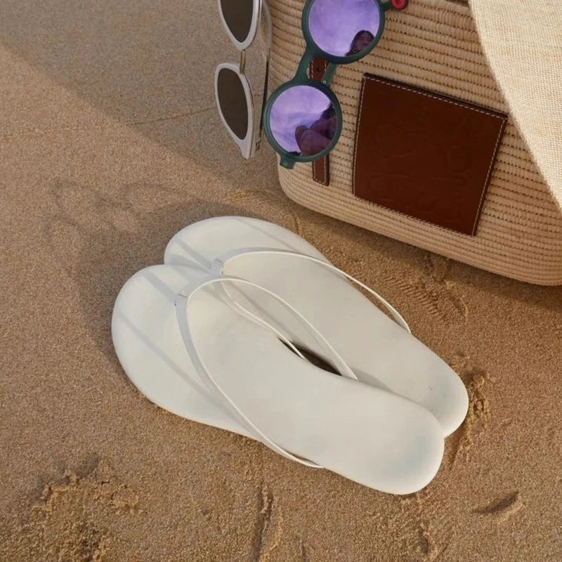 Summer Women Flip Flops Fashion Outside European American Travel Vacation Clip-on Casual Slippers Flat Beach Shoes