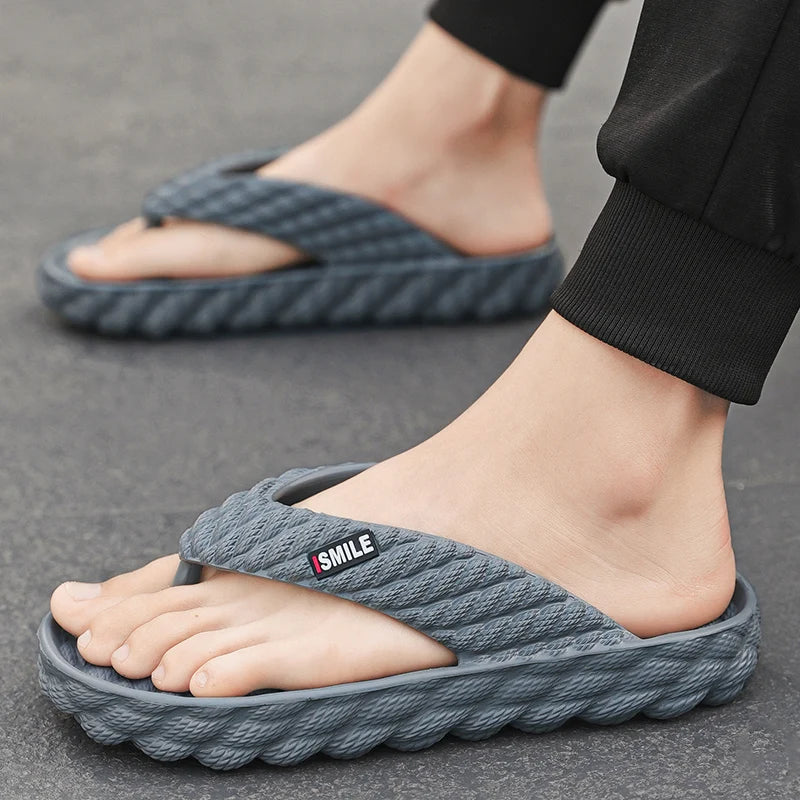 New Design Men's Slippers Flip Flops Indoor Outdoor Beach Sandals Soft Sole Slides Men Women Non-slip Home Slippers Flip Flops