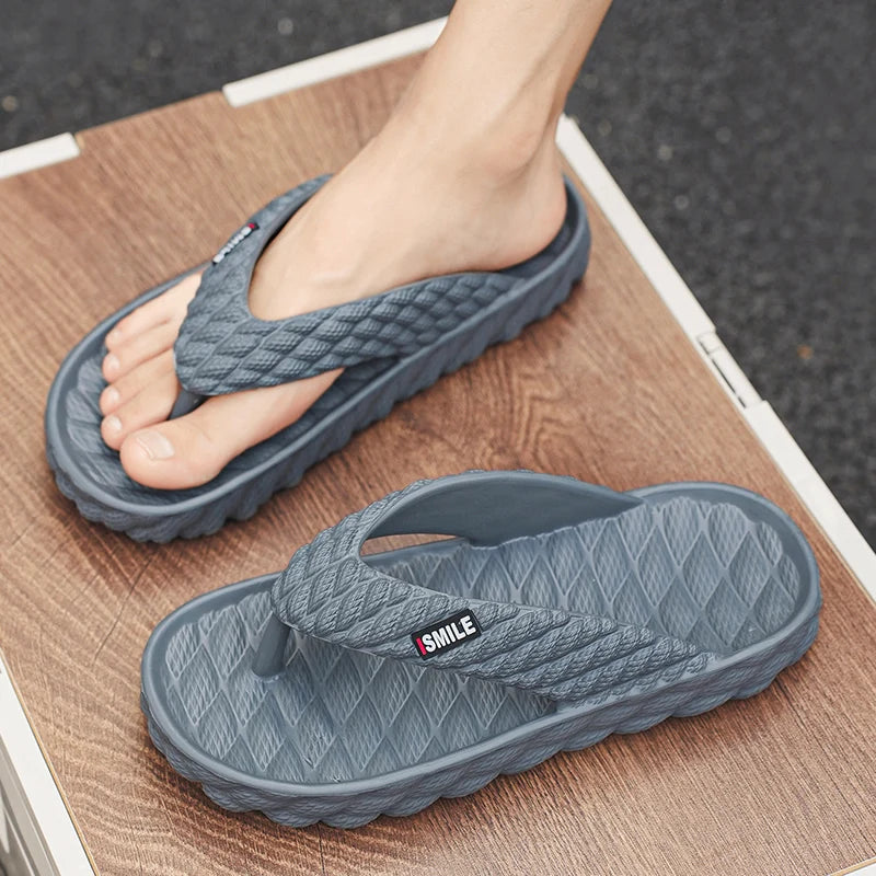 New Design Men's Slippers Flip Flops Indoor Outdoor Beach Sandals Soft Sole Slides Men Women Non-slip Home Slippers Flip Flops