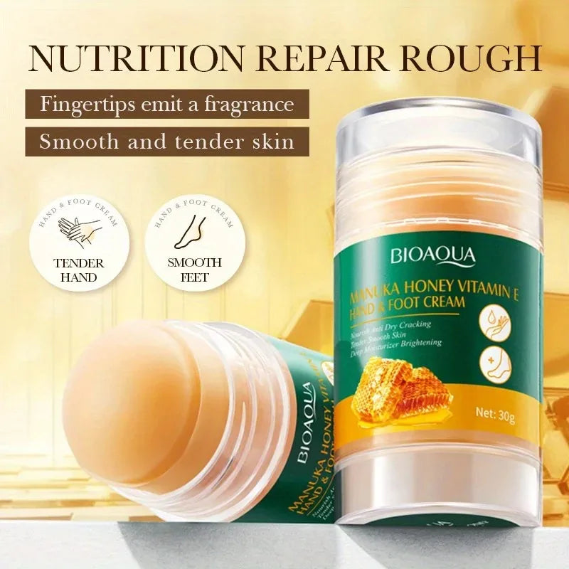 30g of Hand and Foot Cream Can Deeply Nourish Dry and Cracked Skin on Hands and Feet, Effectively Relieving Issues Such as Dryness, Cracking, and Peeling, and Restoring the Skin's Softness and Moisture