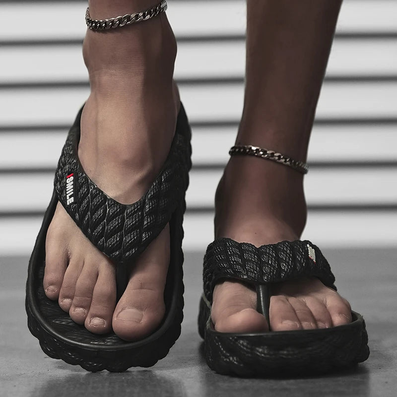 New Design Men's Slippers Flip Flops Indoor Outdoor Beach Sandals Soft Sole Slides Men Women Non-slip Home Slippers Flip Flops